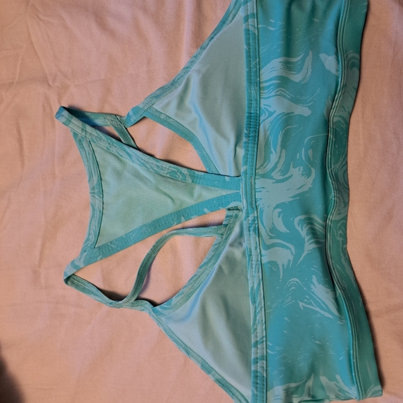 Gymshark Sports Bra - Picture 2 of 7